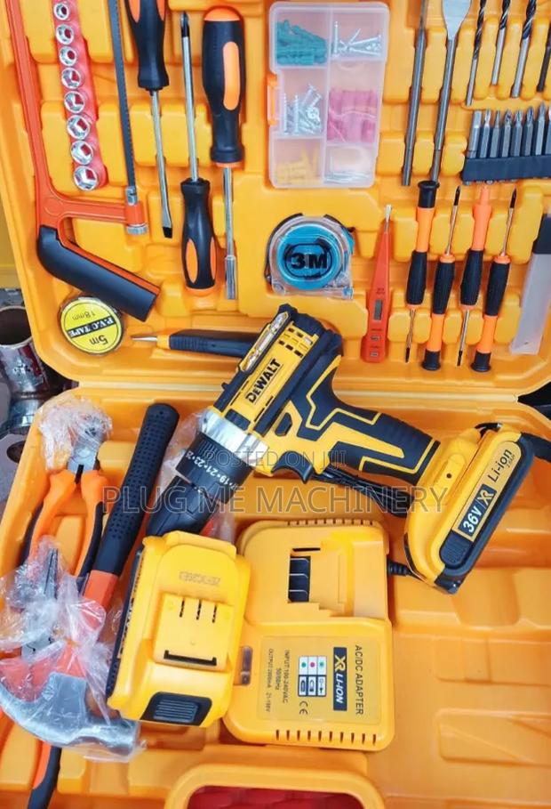 Commercial Dewalt Cordless Drill Set / New Drill Set With Accessories