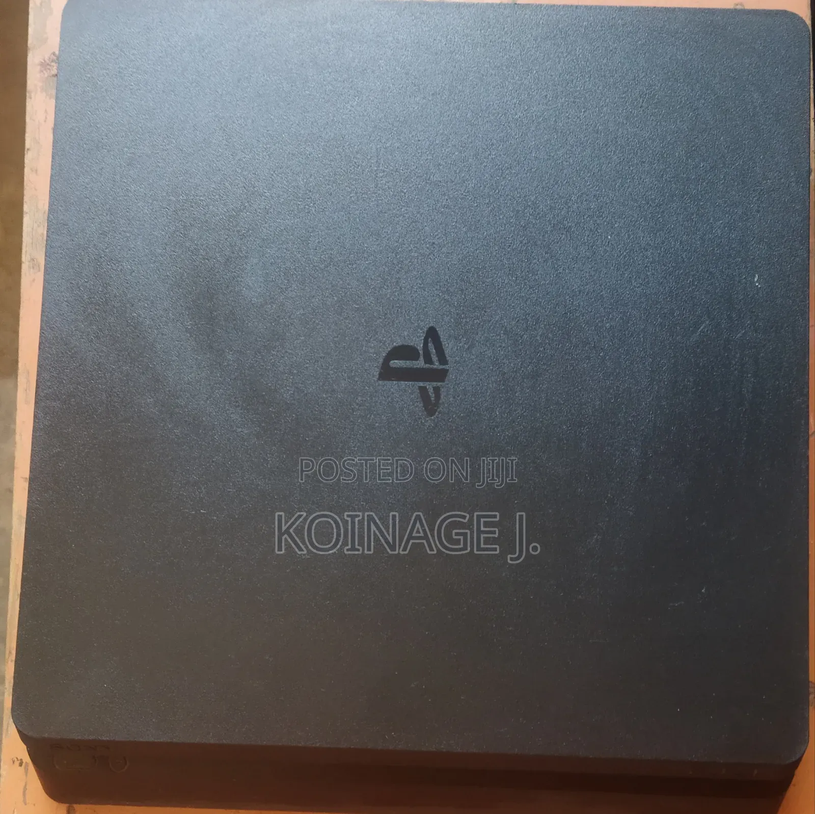 Play Station 4 Slim