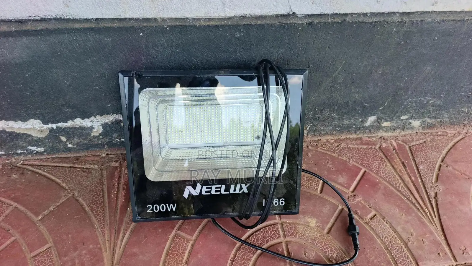 Neelux LED Solar Flood Light, Model 59-2000, Rated 200W