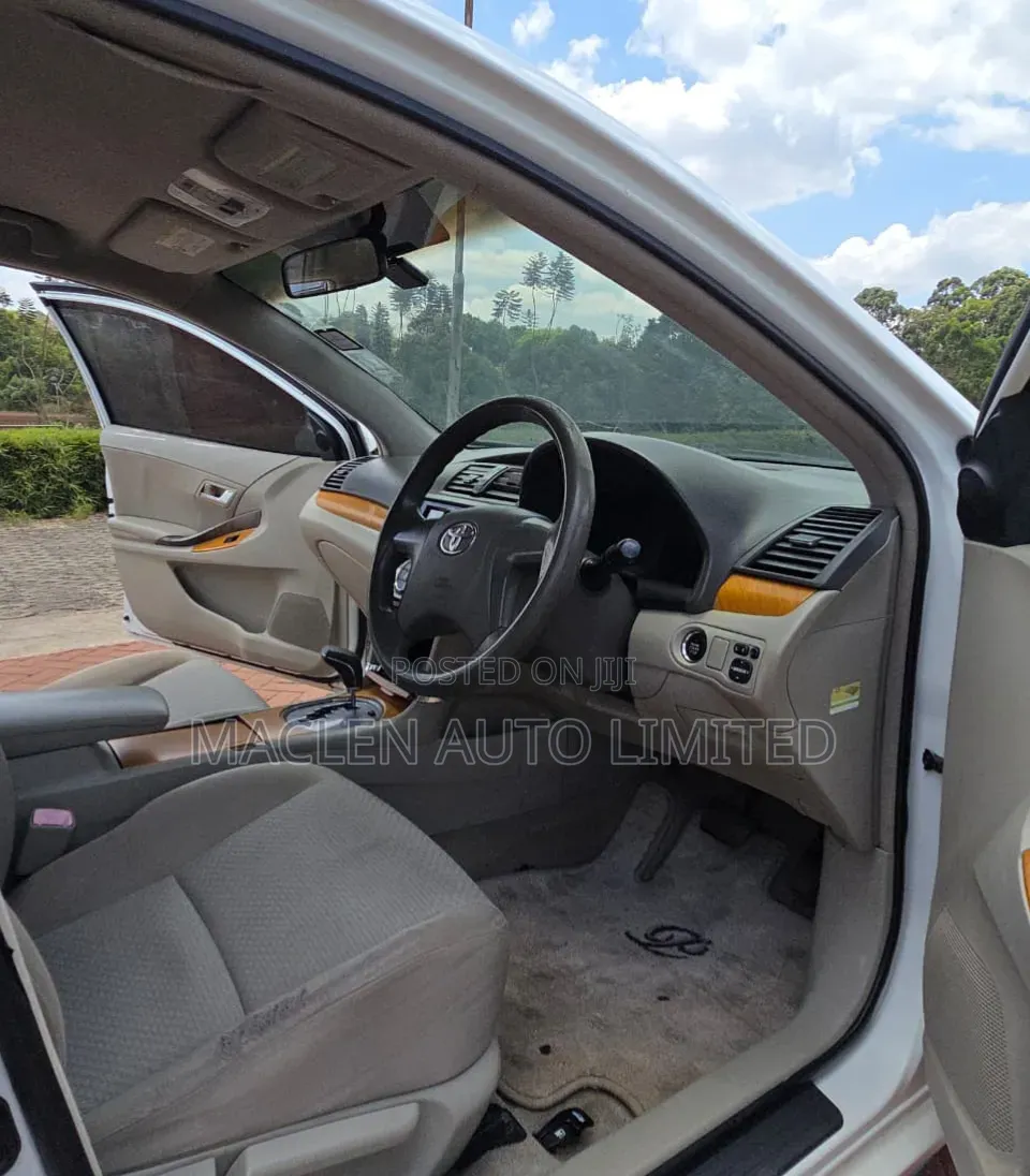Toyota Premio 2009 White