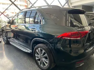 Mercedes-Benz GLE-Class GLE 300d 4MATIC 2020 Green