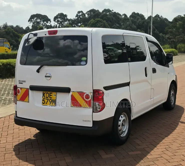 Nissan NV200 2016 White