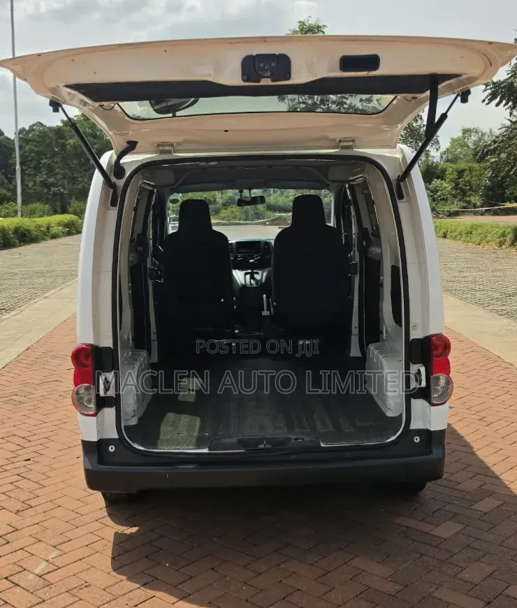 Nissan NV200 2016 White