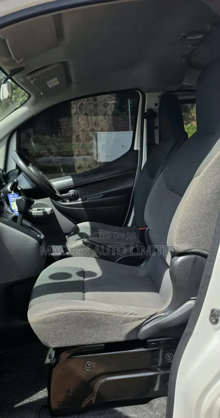 Nissan NV200 2016 White