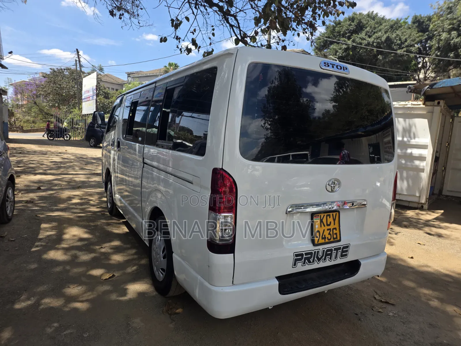Toyota HiAce 2013 White