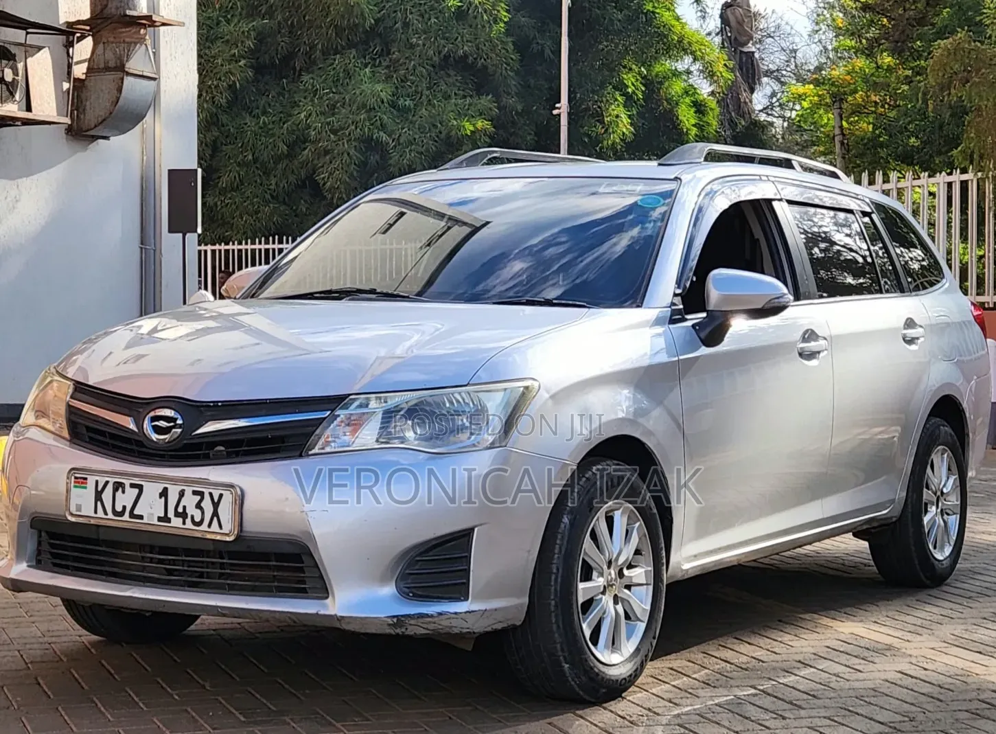 Toyota Corolla Fielder 2013 Silver
