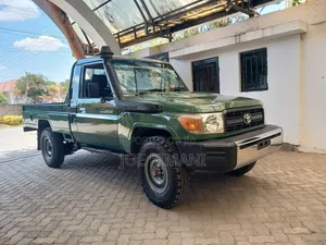 Toyota Land Cruiser 2018 Green