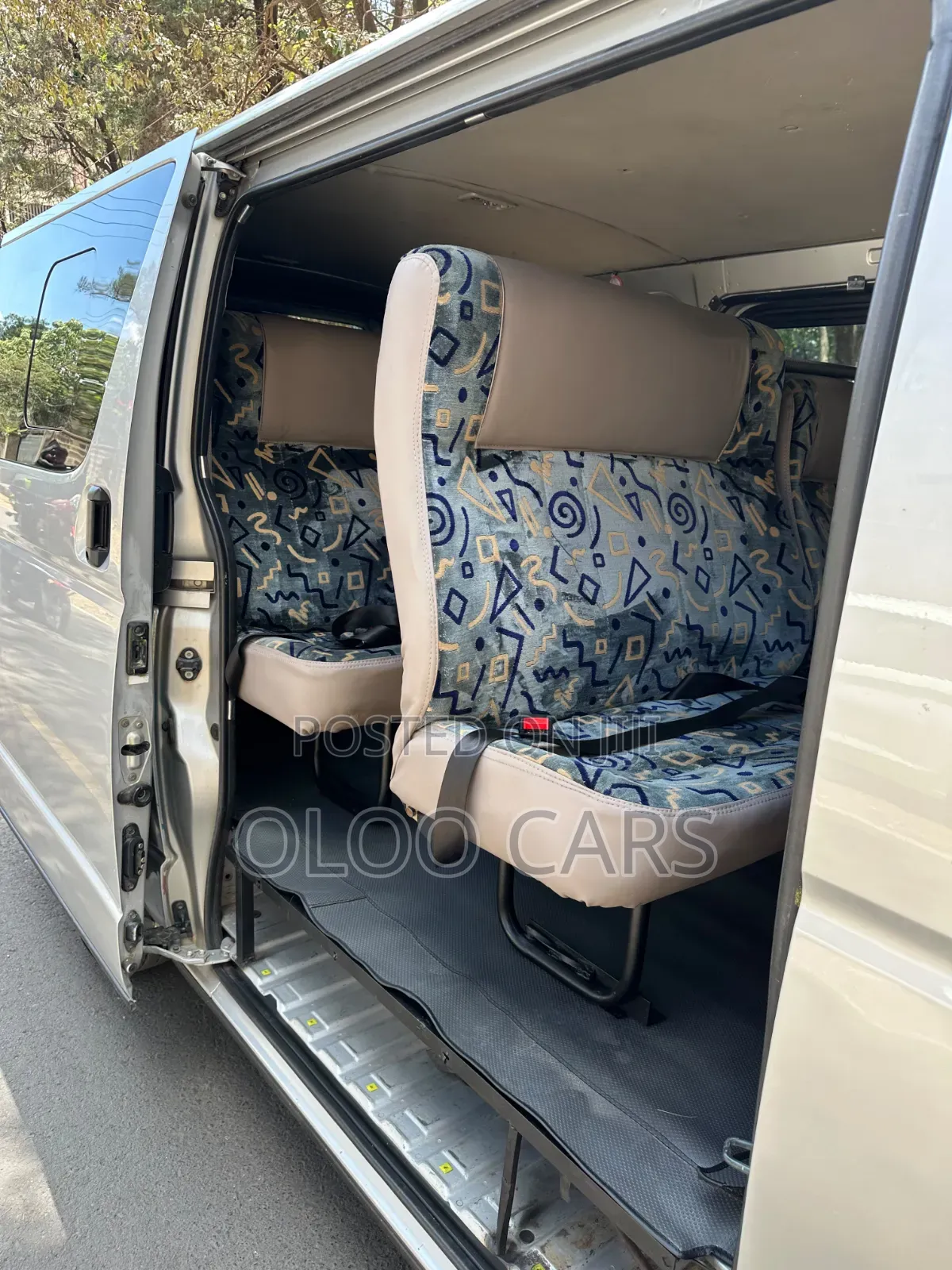 Toyota HiAce 2016 White