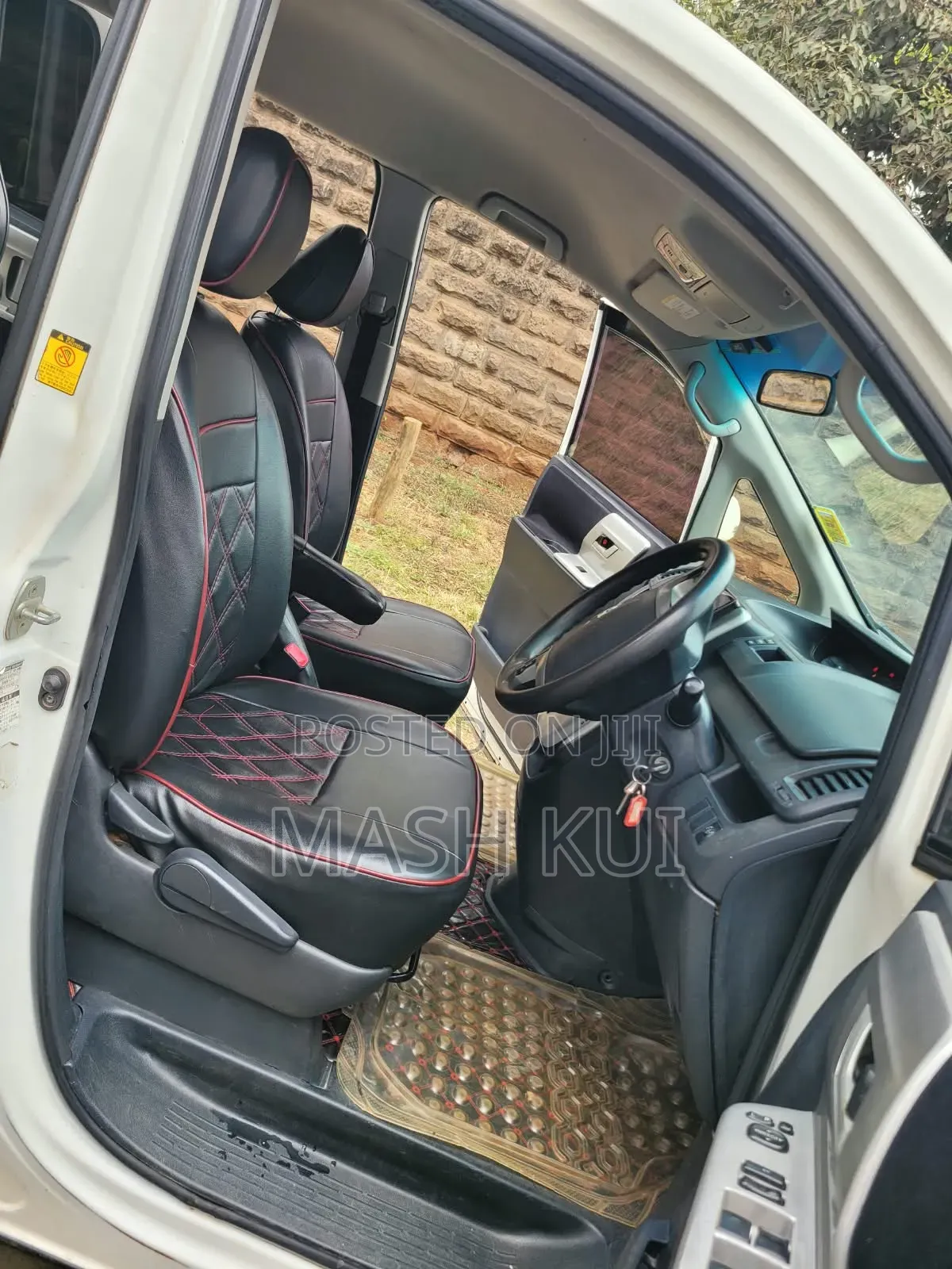 Toyota Noah 2012 White