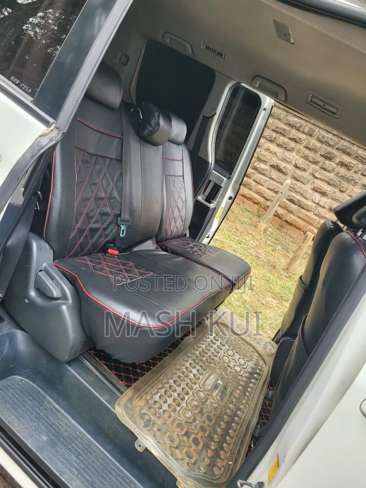 Toyota Noah 2012 White