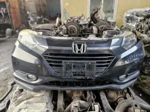 Honda Vezel Nosecut