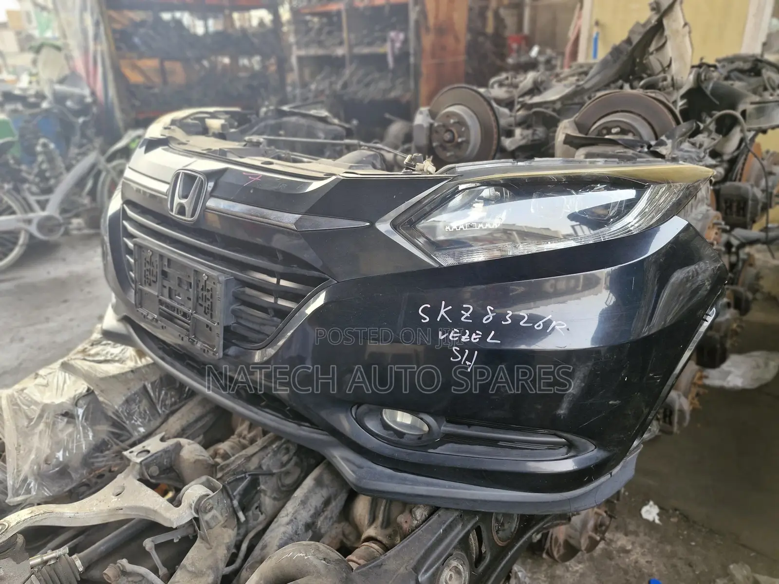 Honda Vezel Nosecut