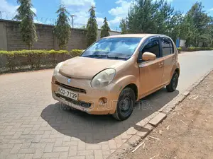 Toyota Passo 2012 Orange