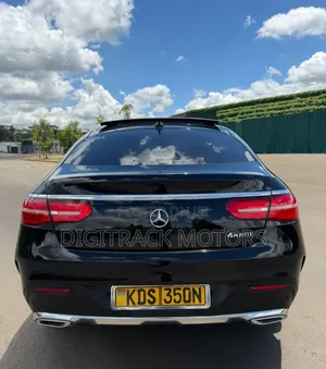 Mercedes-Benz 350D 2015 Black