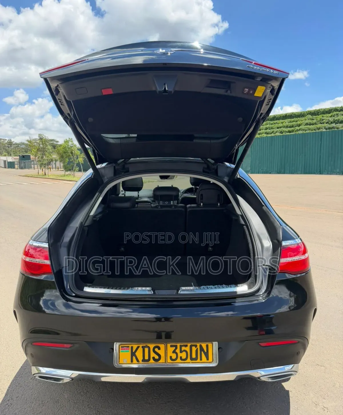 Mercedes-Benz 350D 2015 Black