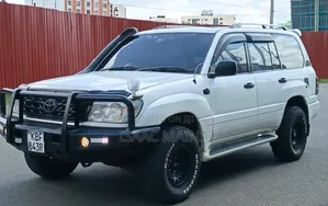 Toyota Land Cruiser 2002 White