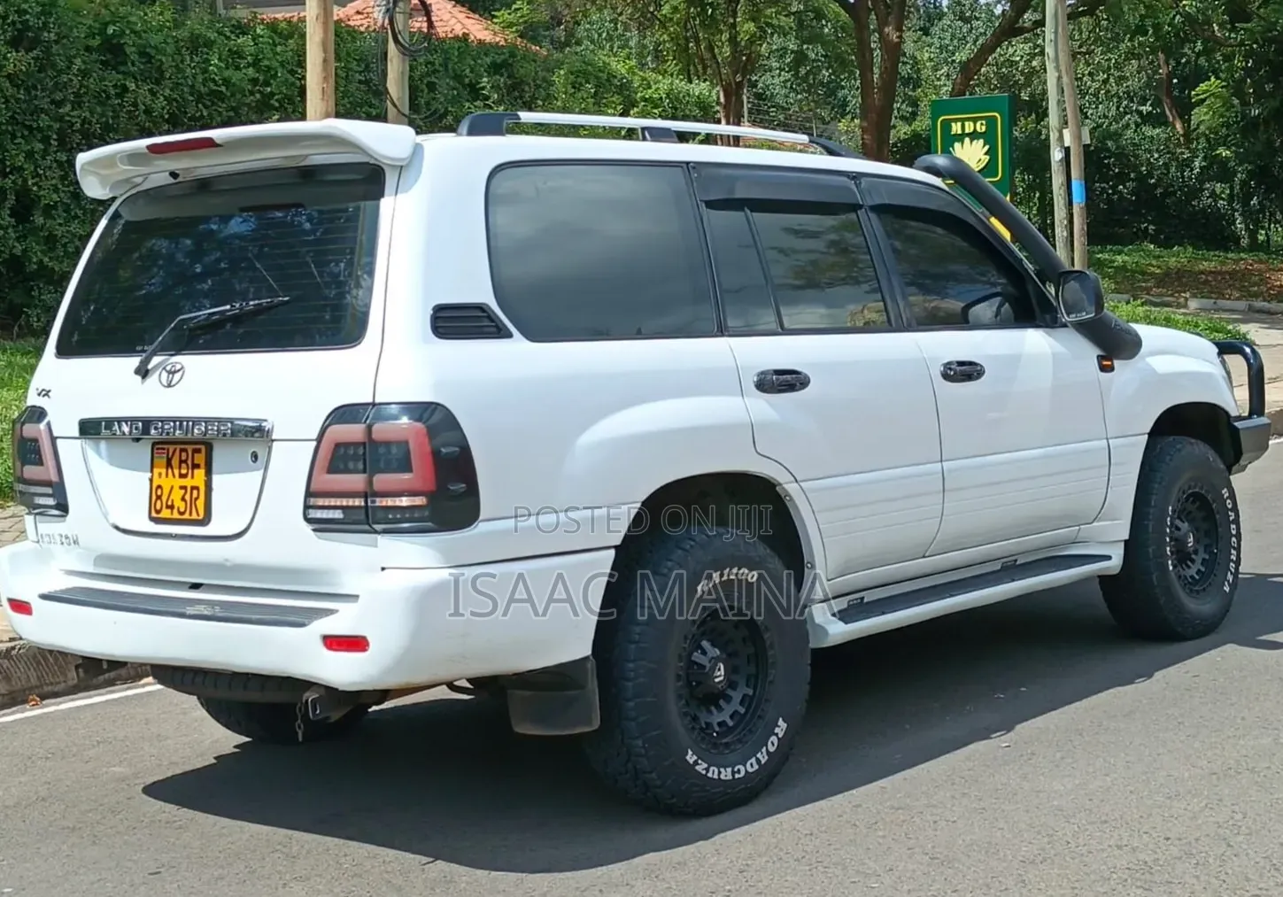 Toyota Land Cruiser 2002 White
