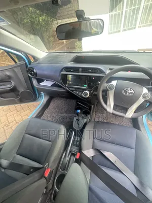 Toyota Aqua 2015 Blue