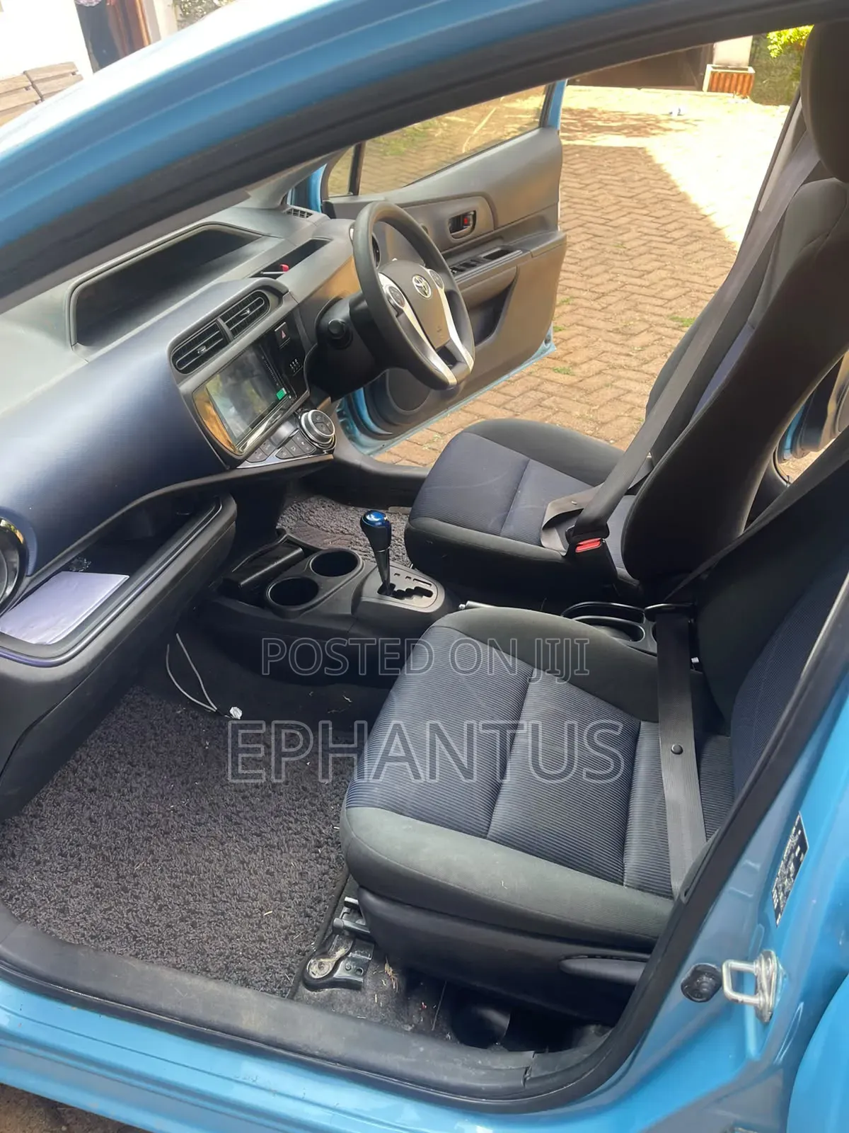 Toyota Aqua 2015 Blue