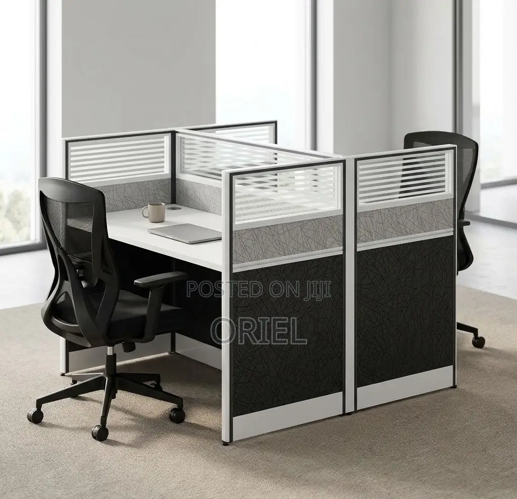 Office Workstation : 2-Seater Open Black & White Workstation