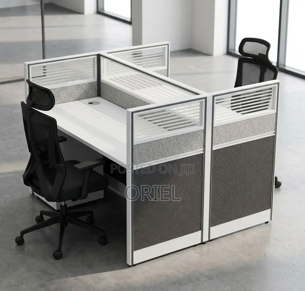 Office Workstation : 2-Seater Open Black & White Workstation
