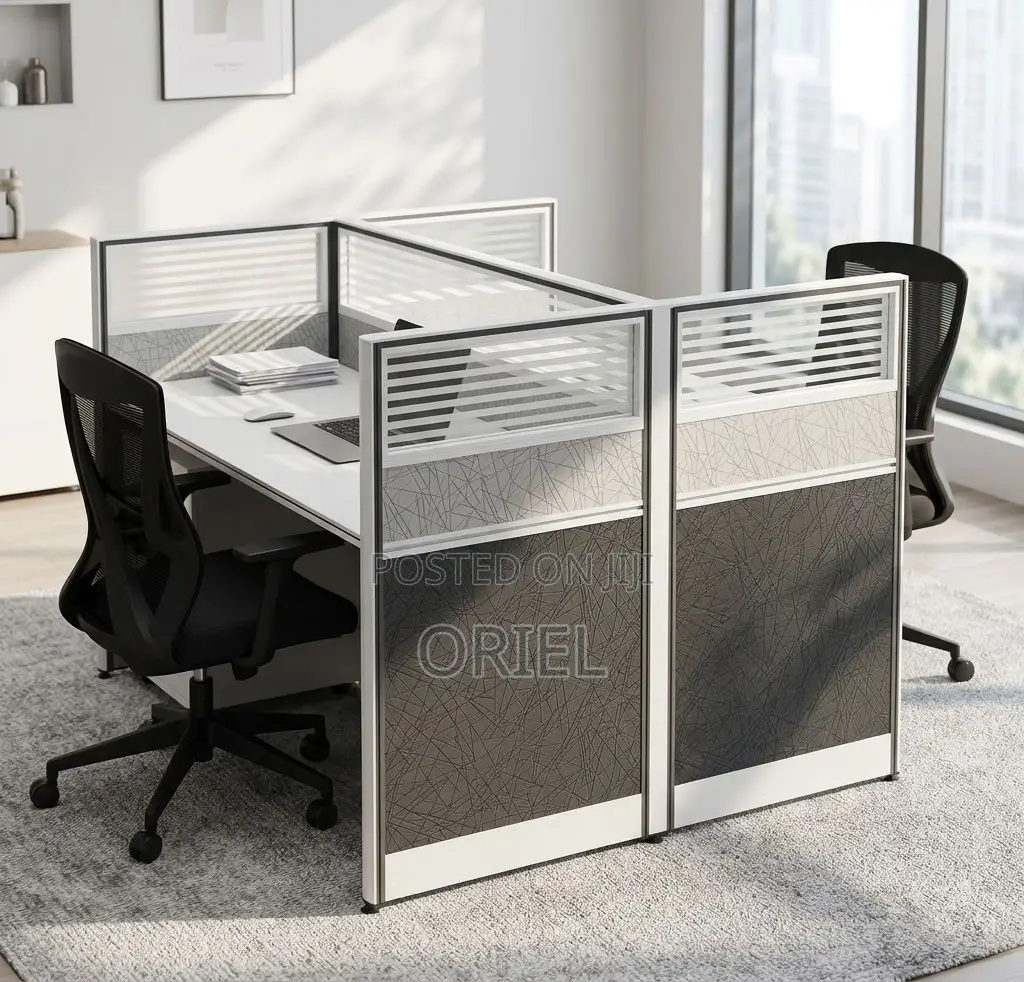 Office Workstation : 2-Seater Open Black & White Workstation