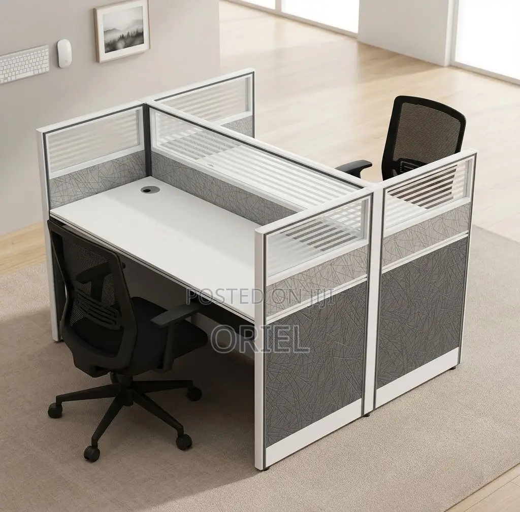 Office Workstation : 2-Seater Open Black & White Workstation