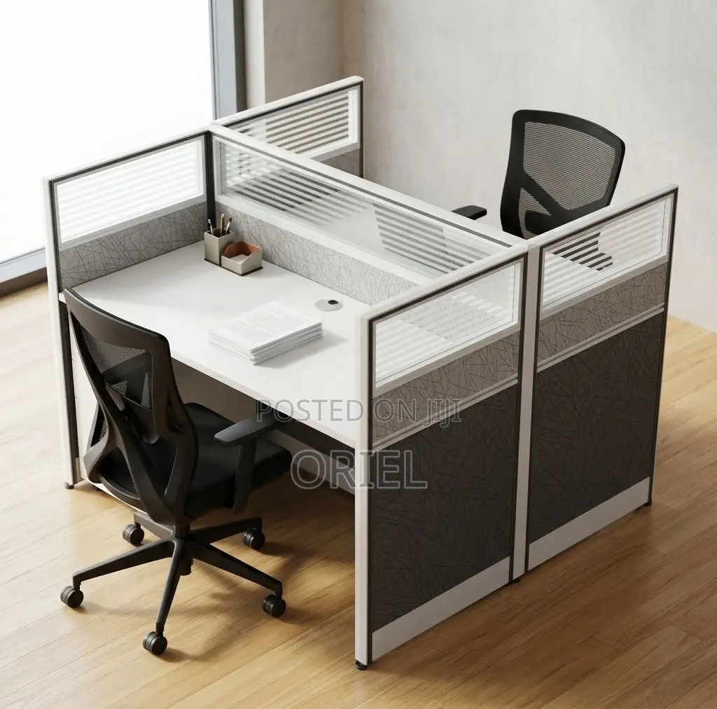 Office Workstation : 2-Seater Open Black & White Workstation