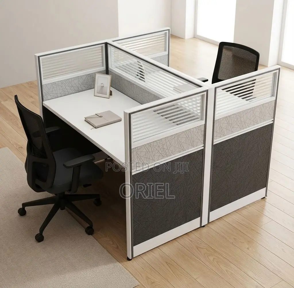Office Workstation : 2-Seater Open Black & White Workstation