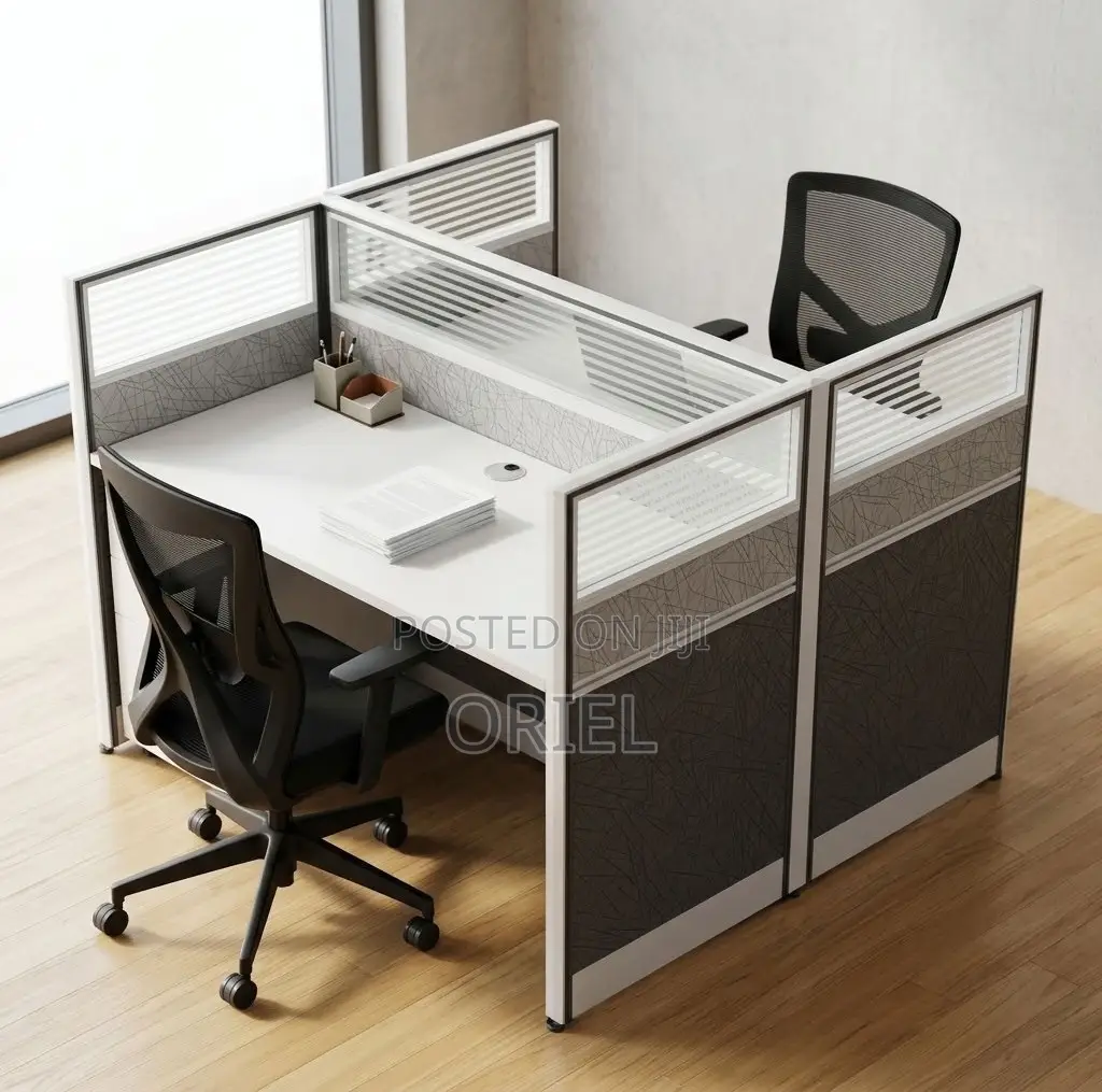 Office Workstation : 2-Seater Open Black & White Workstation