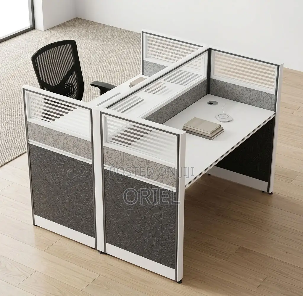 Office Workstation : 2-Seater Open Black & White Workstation