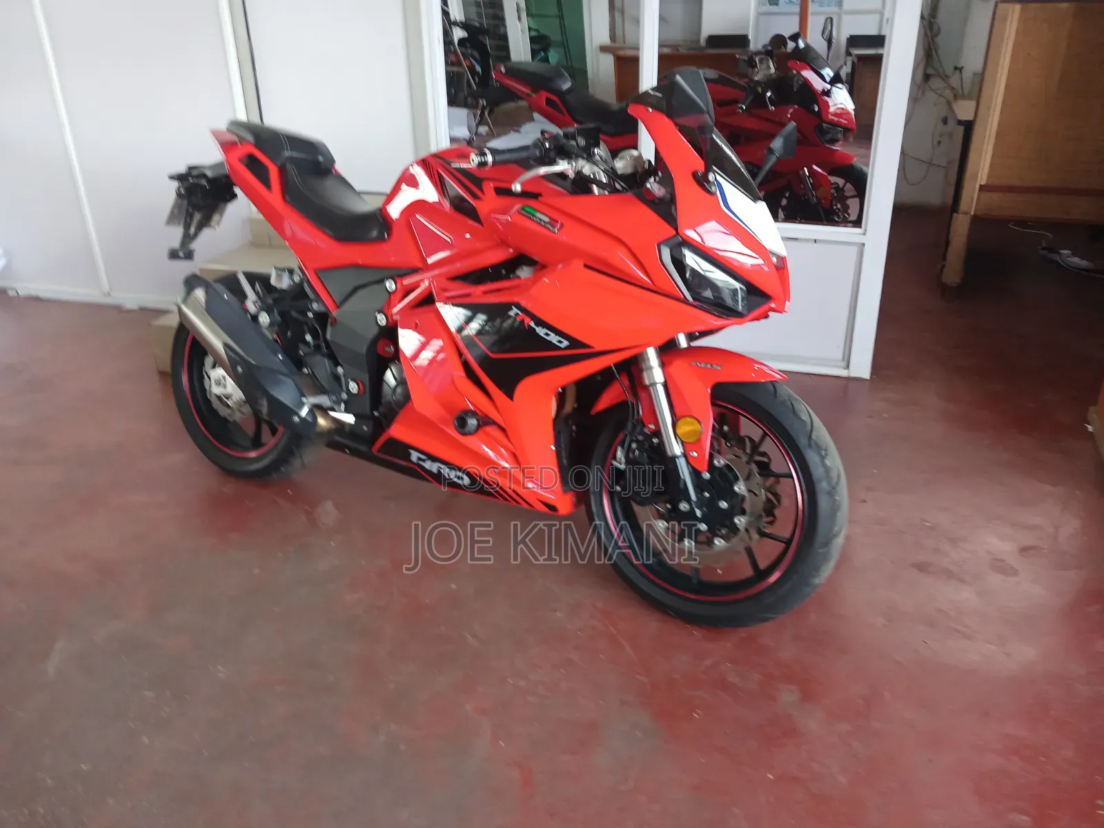 Hero Hero Hunk 150R Dual Disc ABS 2026 Red