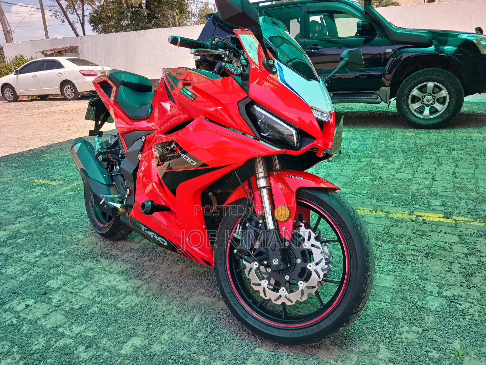 Hero Hero Hunk 150R Dual Disc ABS 2026 Red