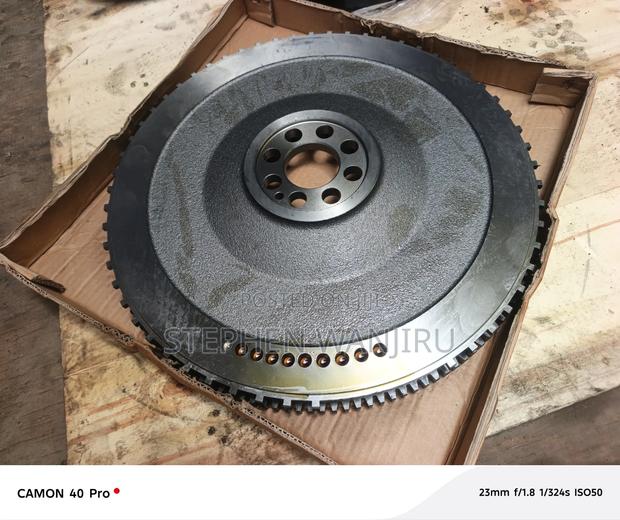 4HK1 Flywheel Isuzu - main view