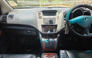 Toyota Harrier 2012
