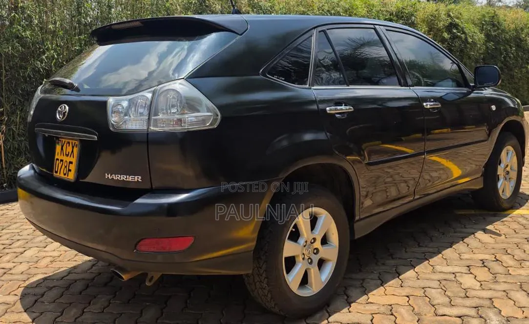 Toyota Harrier 2012