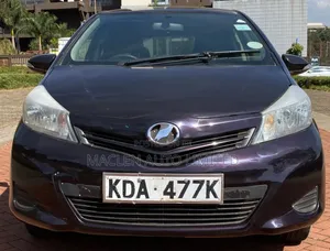 Toyota Vitz 2013 Maroon