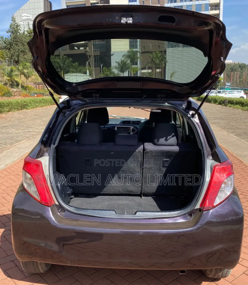 Toyota Vitz 2013 Maroon