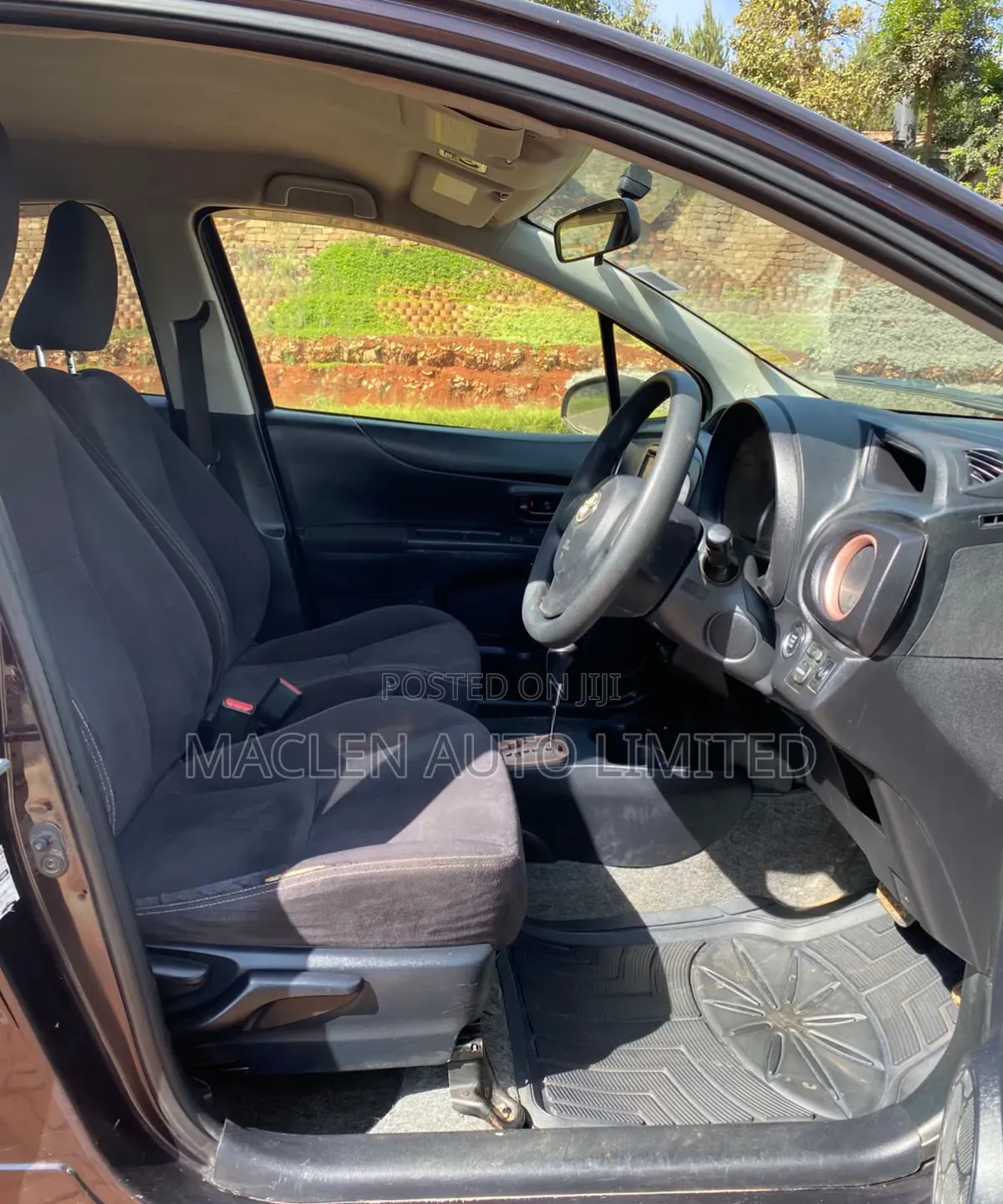 Toyota Vitz 2013 Maroon