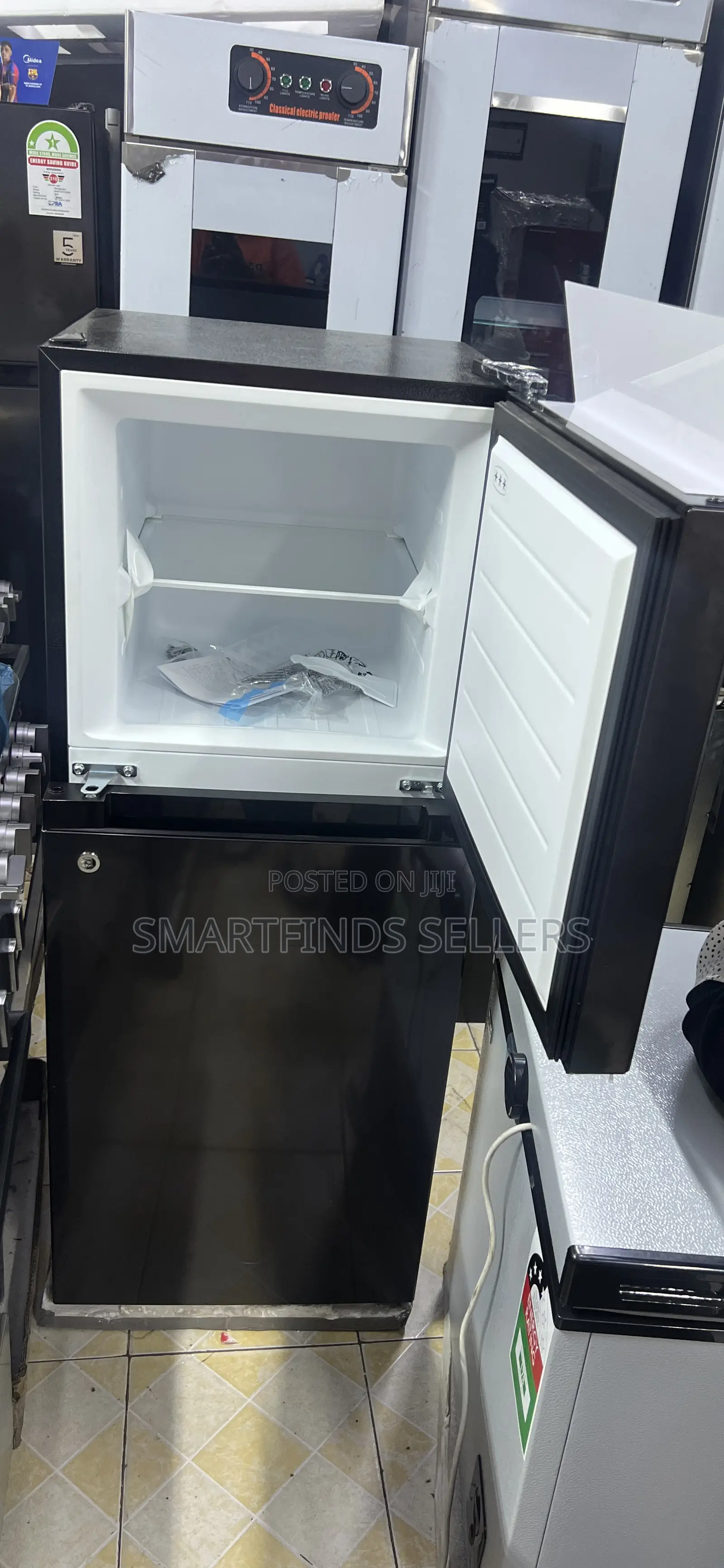 Midea 127L Fridge – Reliable Cooling for Everyday Use