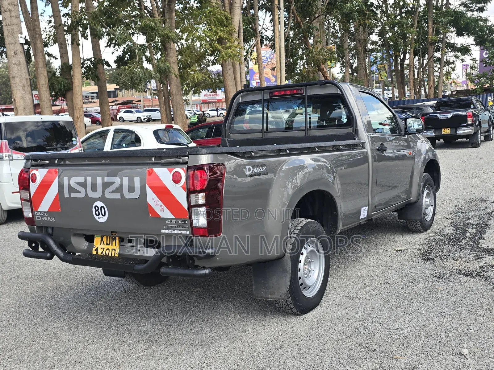 Isuzu D-MAX 2023 Silver