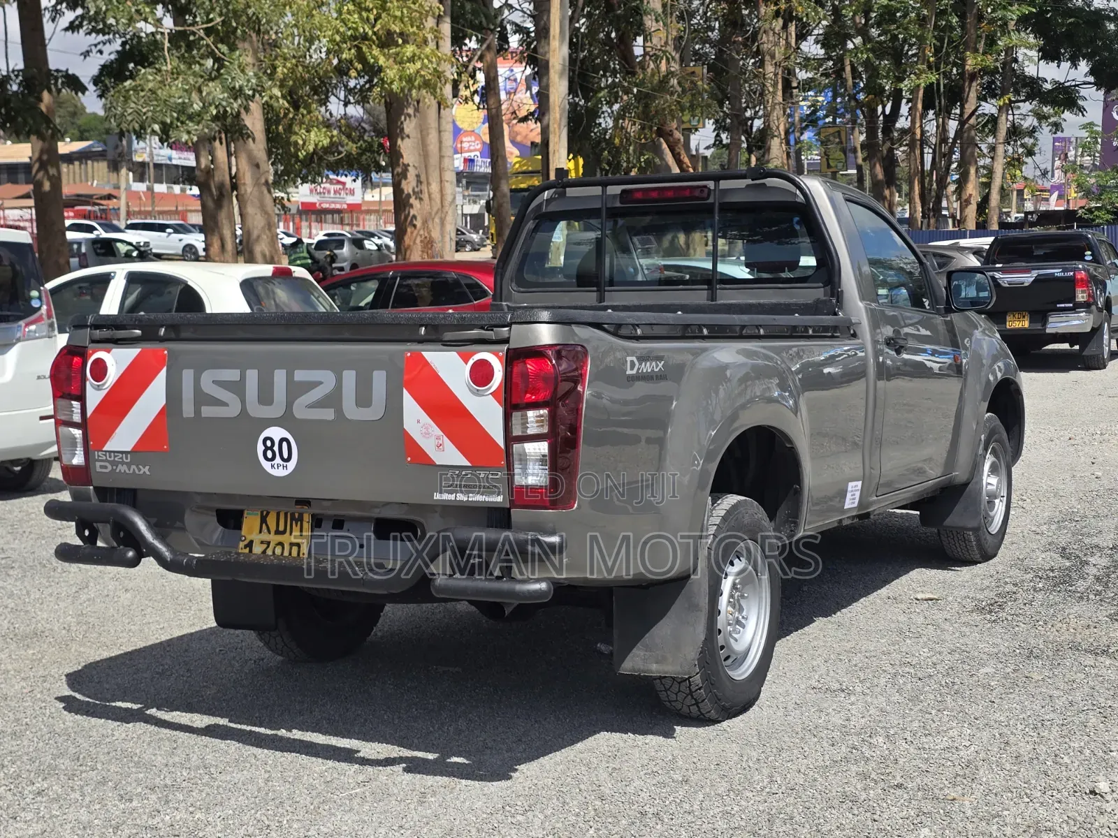 Isuzu D-MAX 2023 Silver