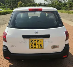 Nissan Advan 2013 White