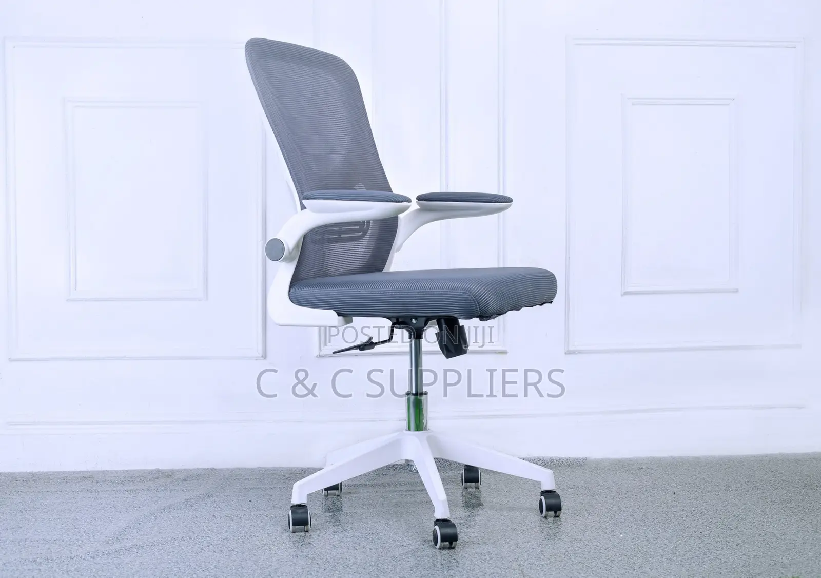 Medium Back Mesh Chair With Flip Armrest