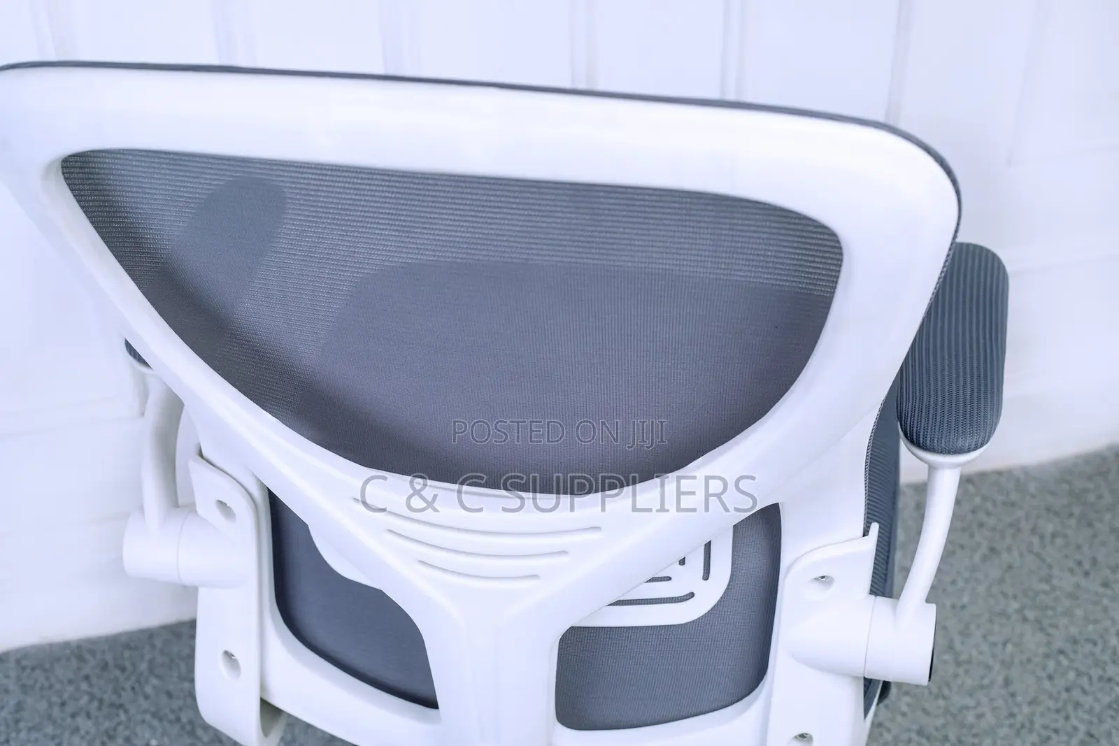 Medium Back Mesh Chair With Flip Armrest