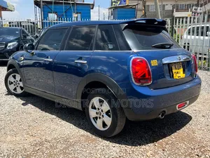 Mini Cooper 2016 Blue