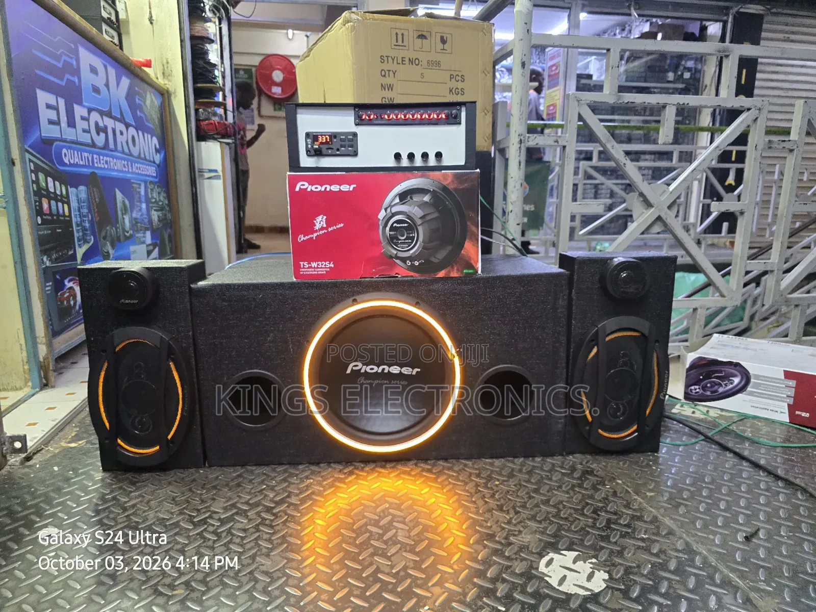 Hometheatre system.with Lighting.