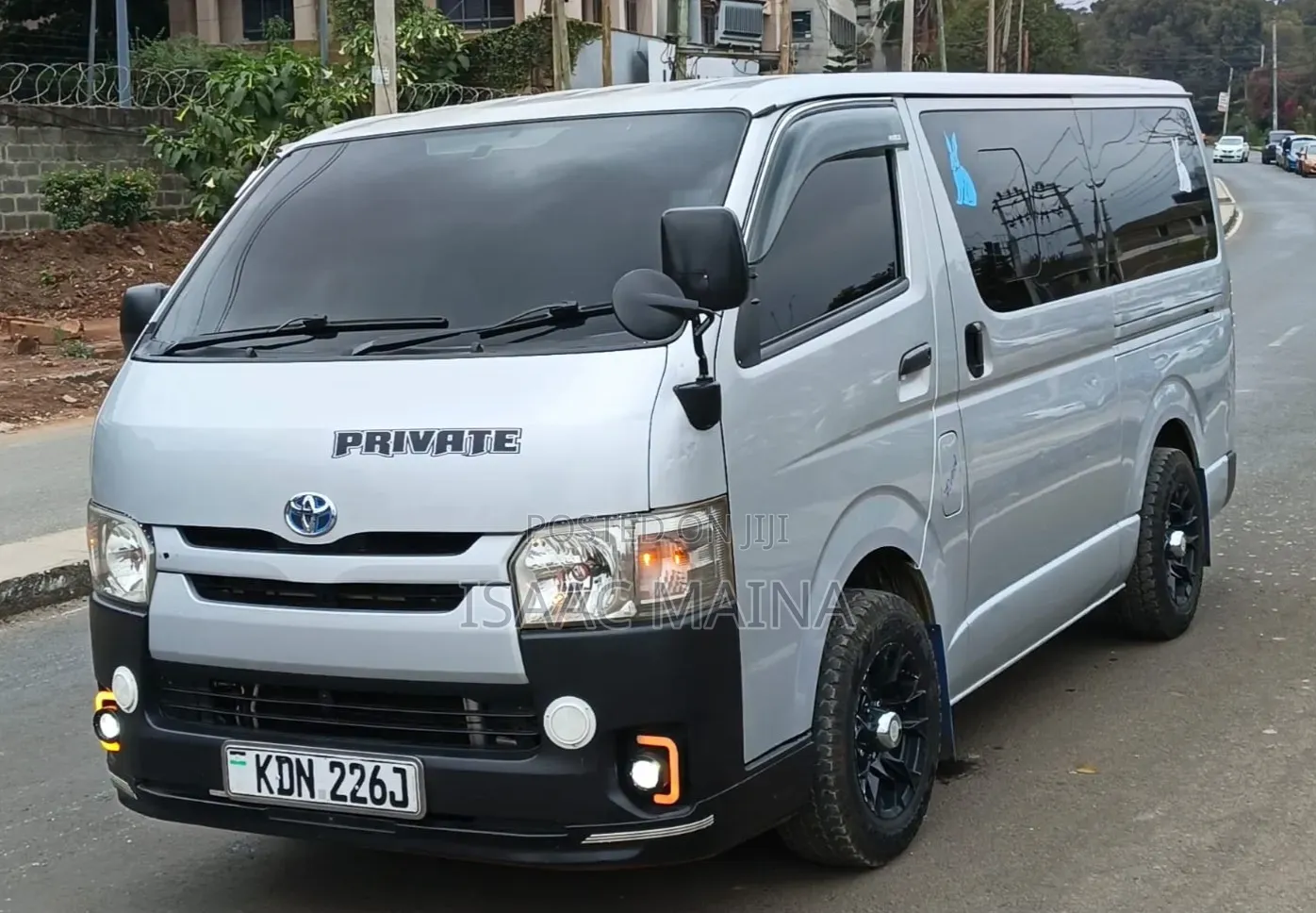 Toyota HiAce 2016 Silver