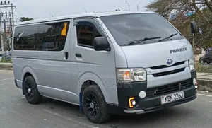 Toyota HiAce 2016 Silver