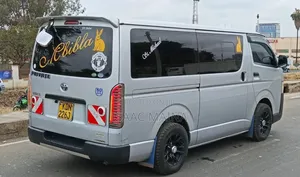Toyota HiAce 2016 Silver